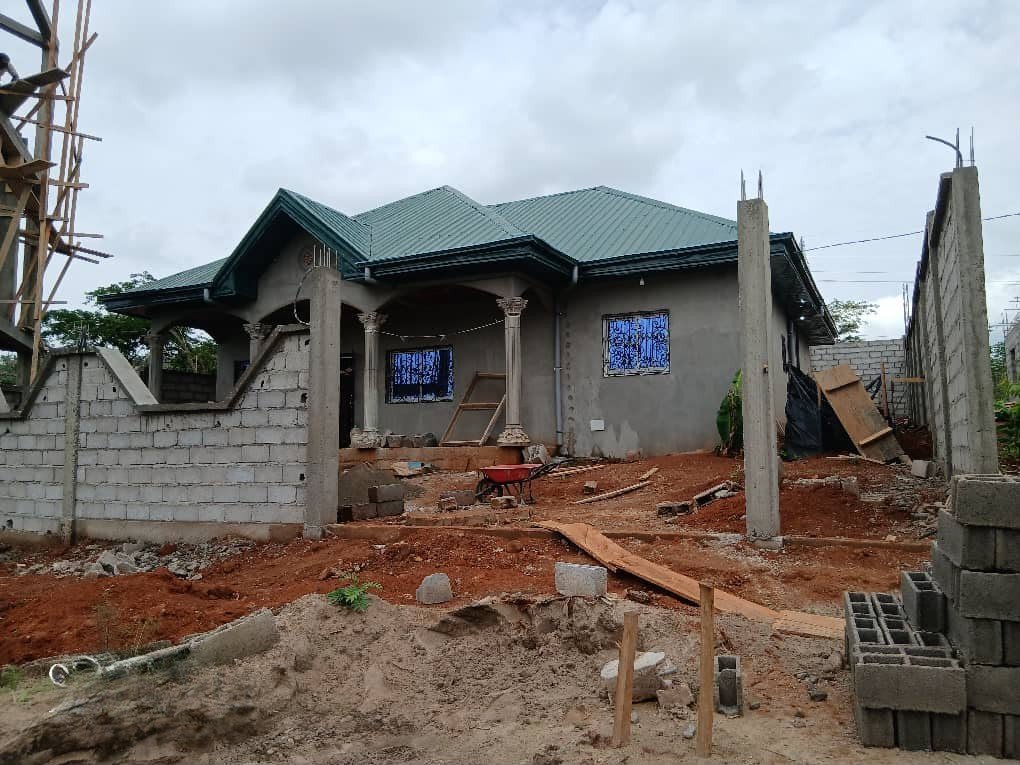 Maison en construction suivie par WENDY IMMO & SERVICE